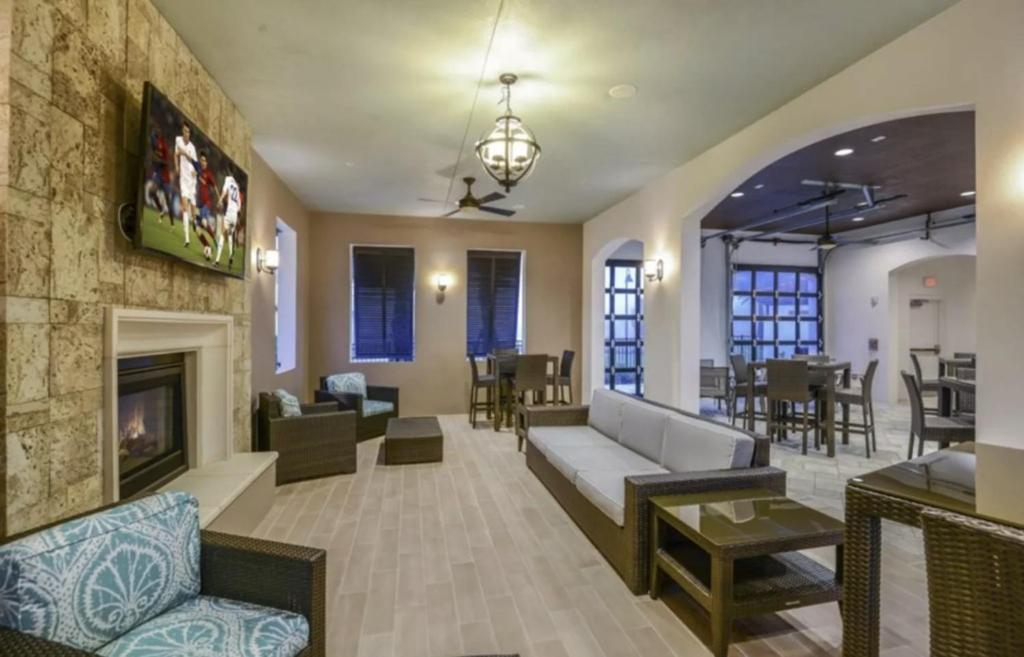 5 Bedrooms - 4,5 Bathrooms - Windsor At Westside 8928 Sa Orlando Exterior photo